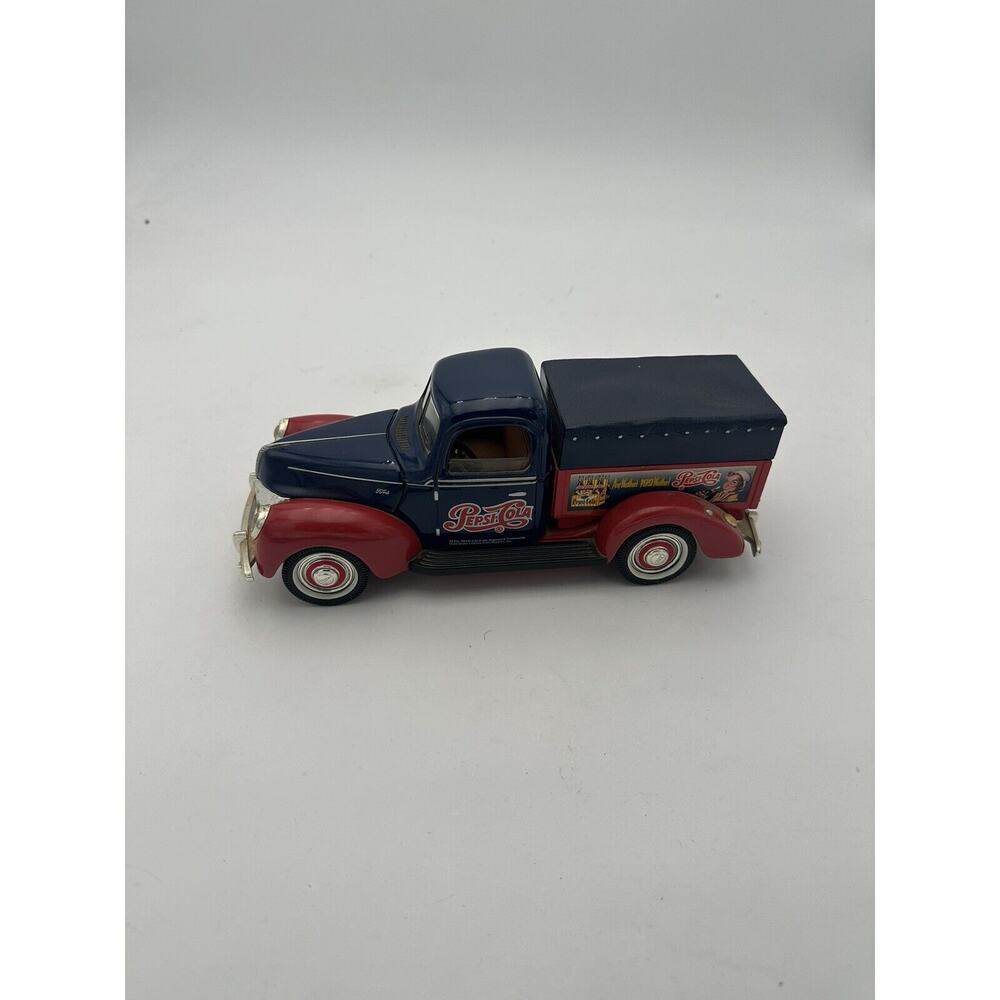 Golden Wheels 1:18 Scale Die Cast 1940 Ford Pepsi Cola Delivery Truck Bank